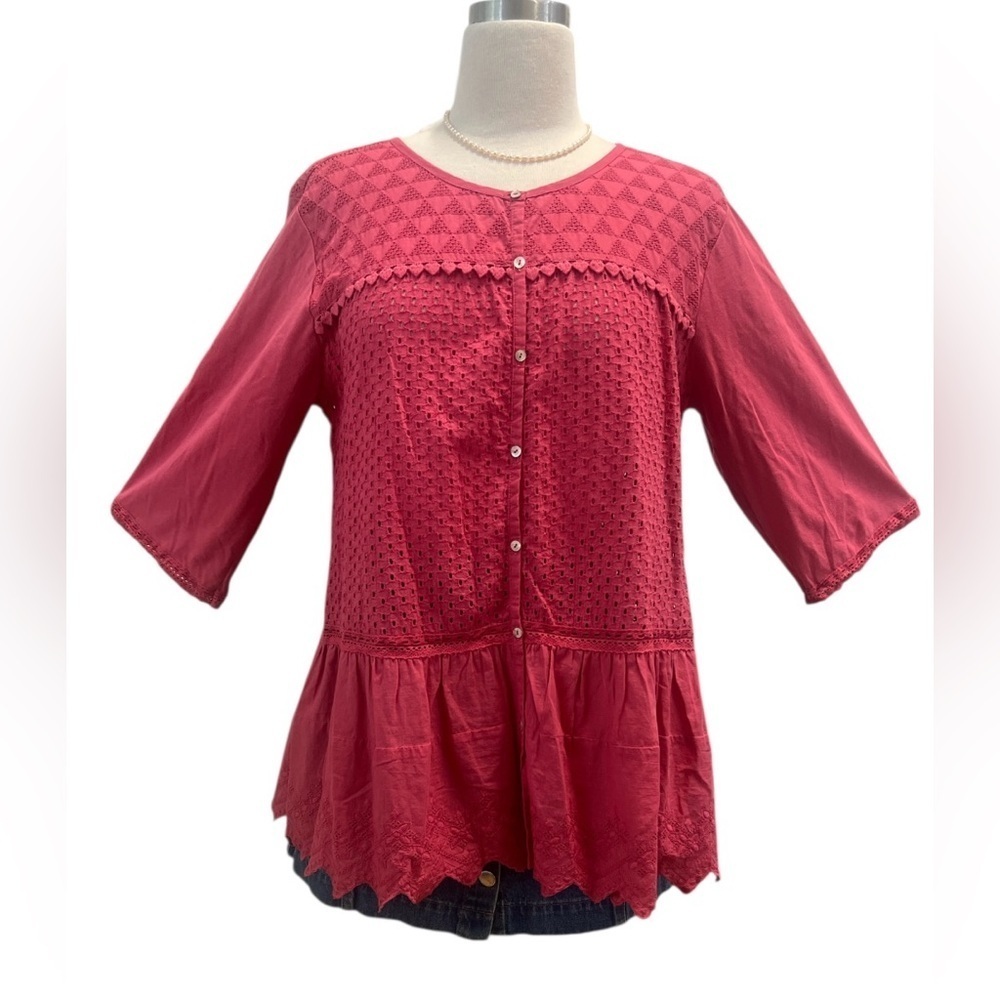 Women's Cranberry eyelid lace Button-Up Top